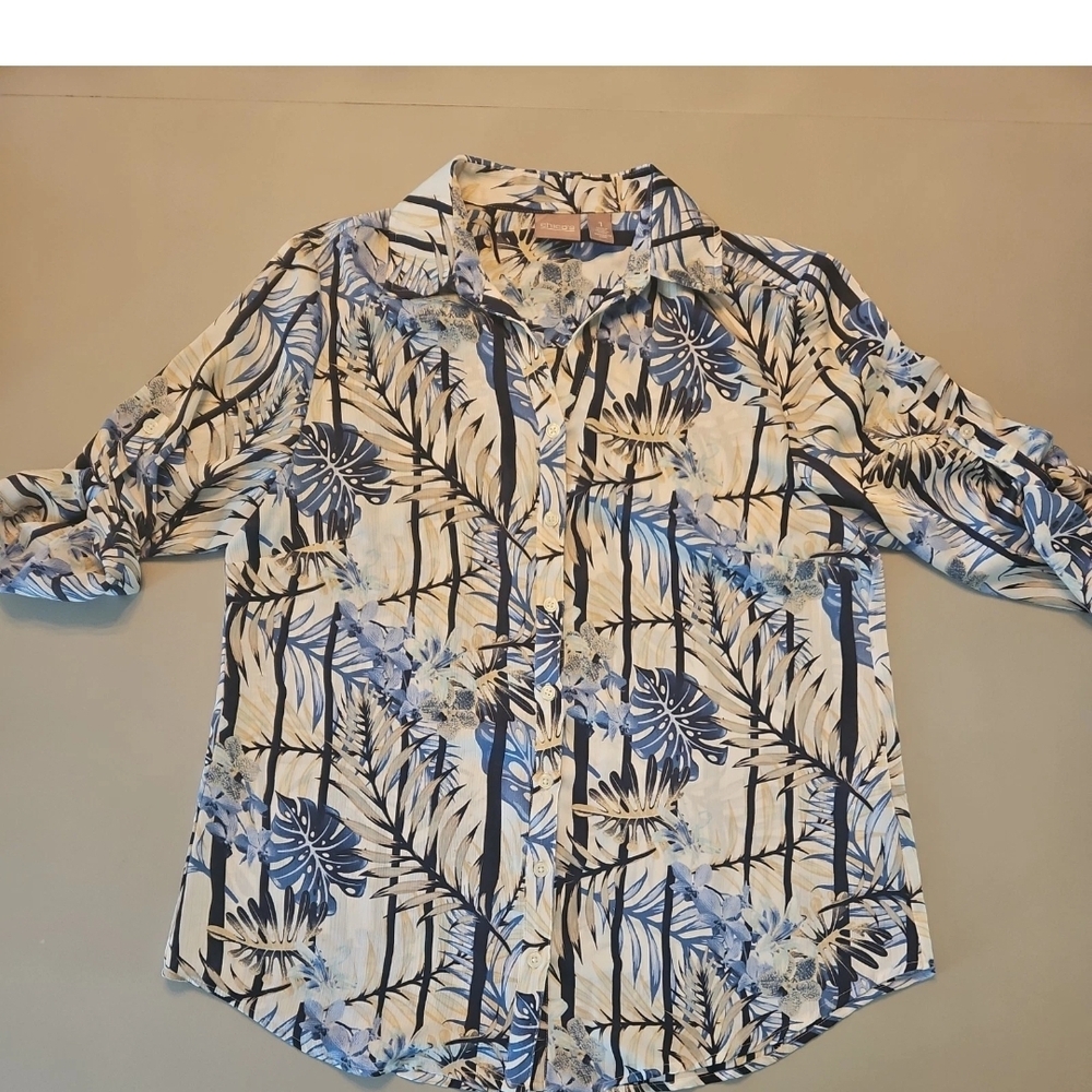 Chico's Blue and White Floral Hawaiian Blouse With Palm Leaves Size 1 Medium